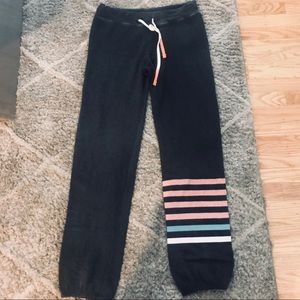 Sundry Pants - NWT SUNDRY SWEATS. SIZE 2. Sundry Pants - NWT SUNDRY SWEATS. SIZE 2.